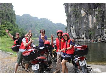 vespa tour hanoi - Ninh Binh Motorbike Tour 1 Day