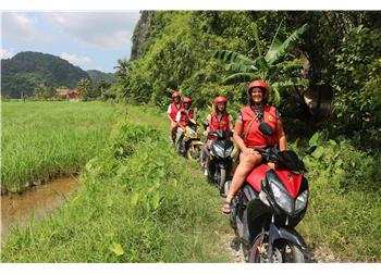 vespa tour hanoi - Ninh Binh Binh Ha Giang Motorbike Tour 5 Days